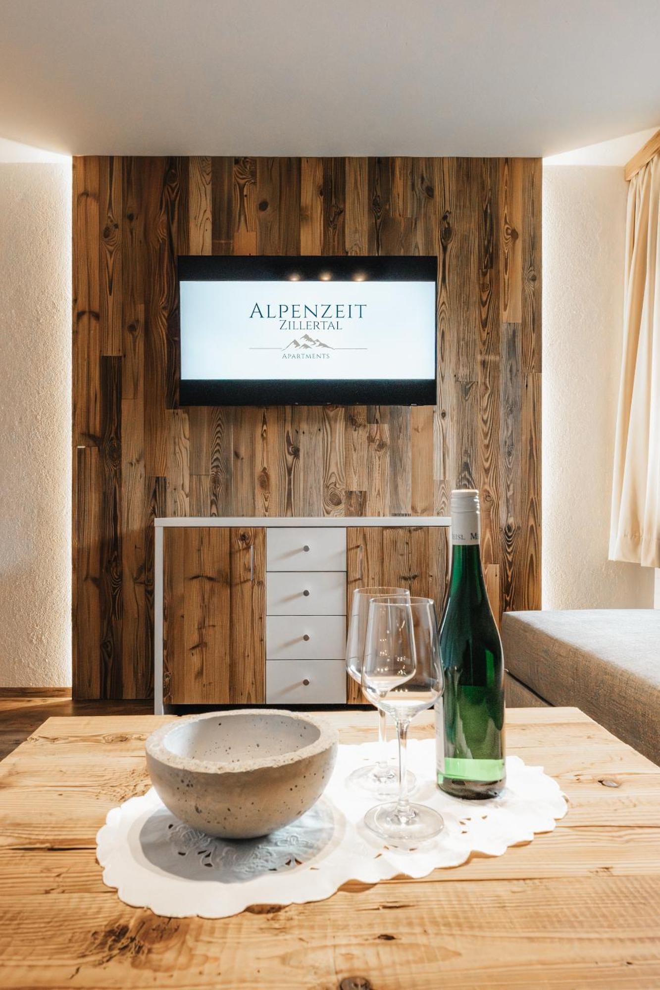 Alpenzeit Zillertal Apartments Zell am Ziller Exterior photo